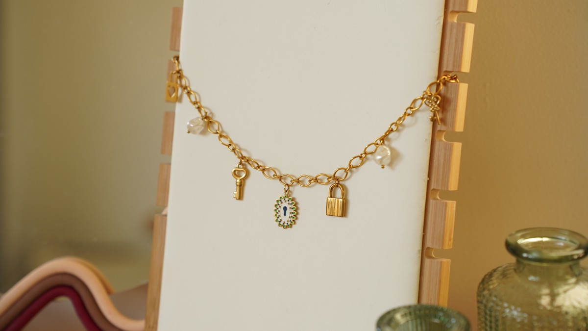 Schéma Mes bijoux DIY - Kit bijoux Collier charms Clés en Acier Inoxydable Doré Schéma Mes bijoux DIY - Kit bijoux Collier charms Clés en Acier Inoxydable Doré