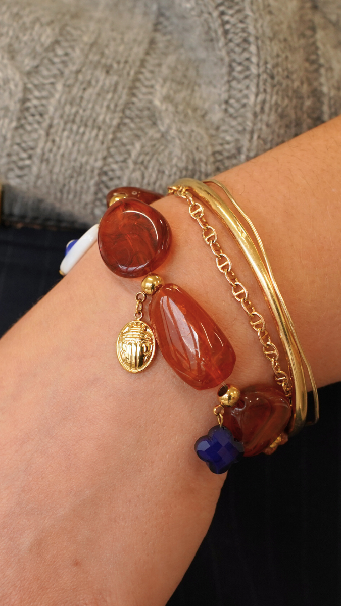 Schéma Bracelet perles en résine et breloques en acier inoxydable