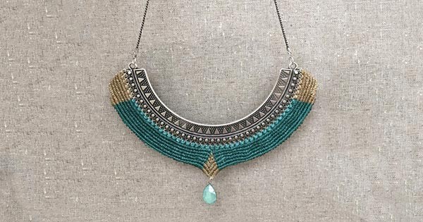 Schéma Collier micro macramé avec intercalaire torque et cabochon poire PureCrystal