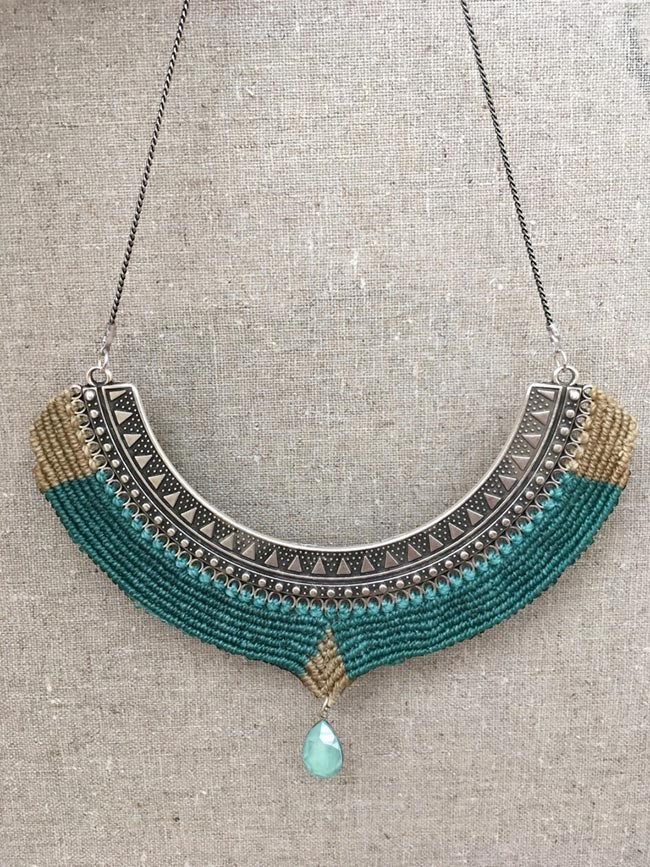 Schéma Collier micro macramé avec intercalaire torque et cabochon poire PureCrystal