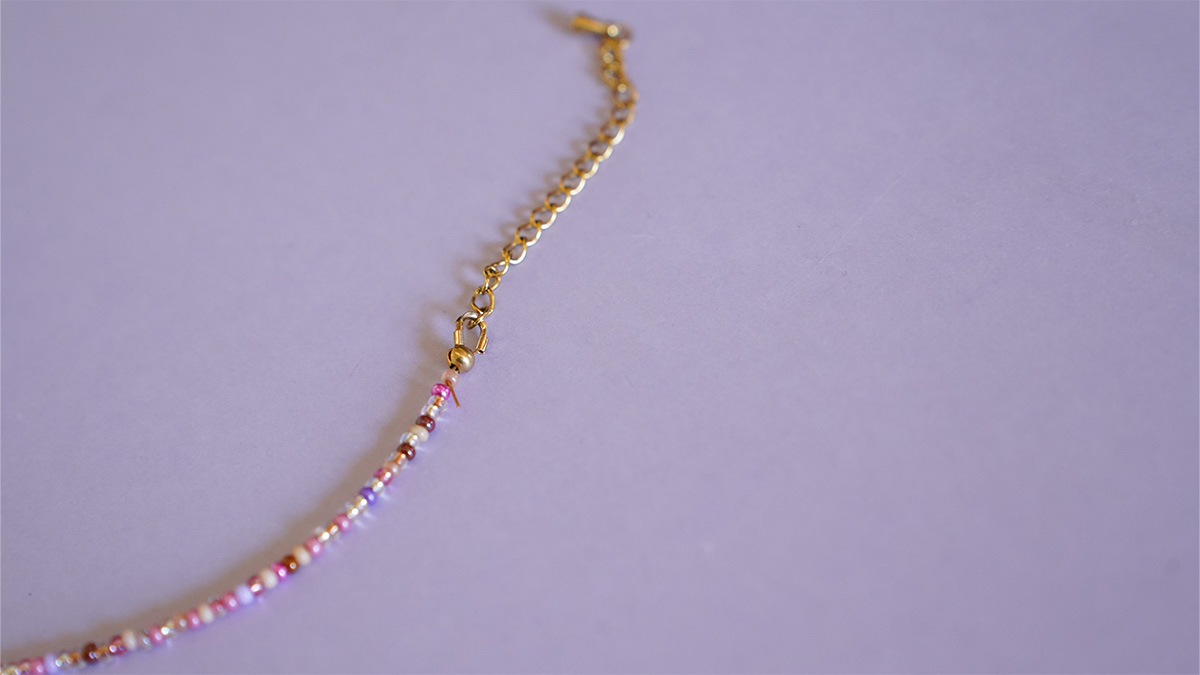 Collier charms en perles de rocailles : Etape 5