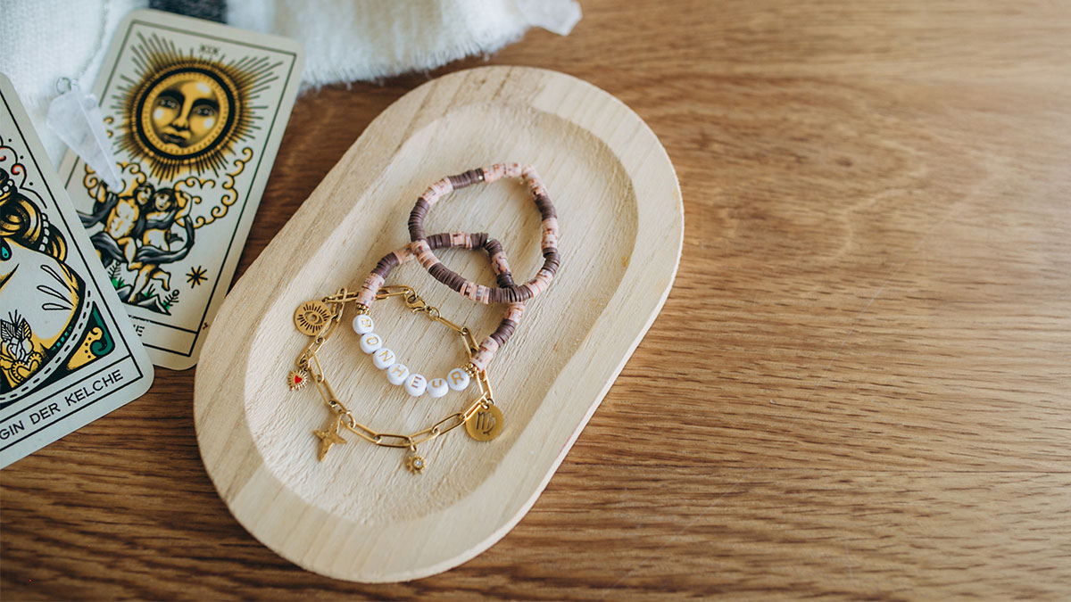 Schéma Bracelets Symboliques avec Mix Breloques & Lettres
