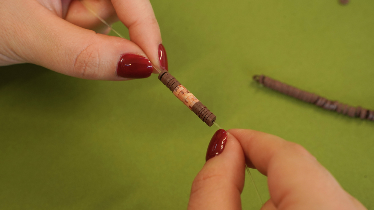 Bracelets Symboliques avec Mix Breloques & Lettres : Etape 2