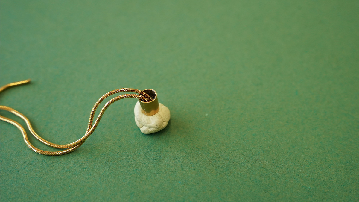 Boucles d'oreilles franges serpentine : Etape 3