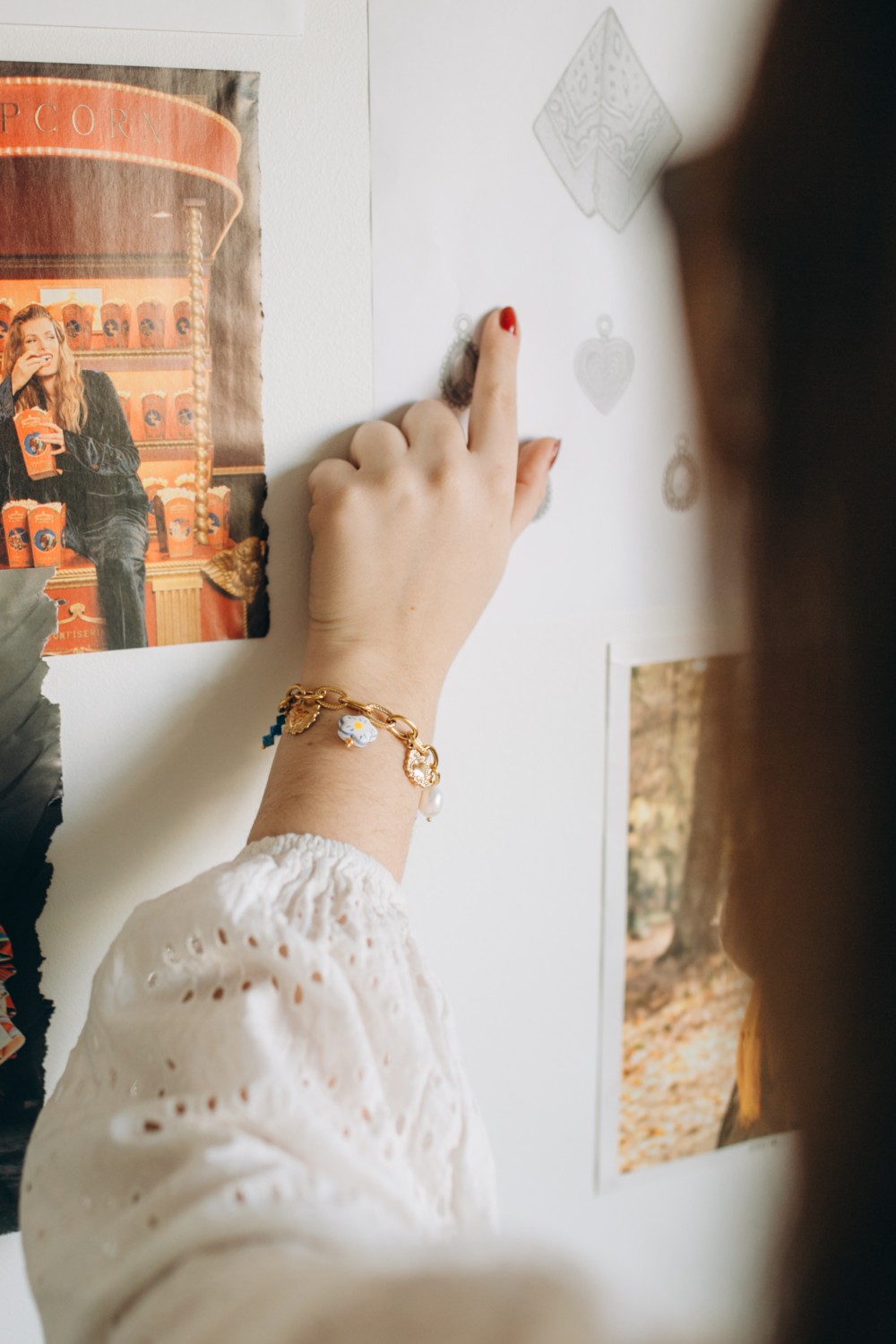 Bracelet charms DIY en acier inoxydable doré avec perles bleues et blanches