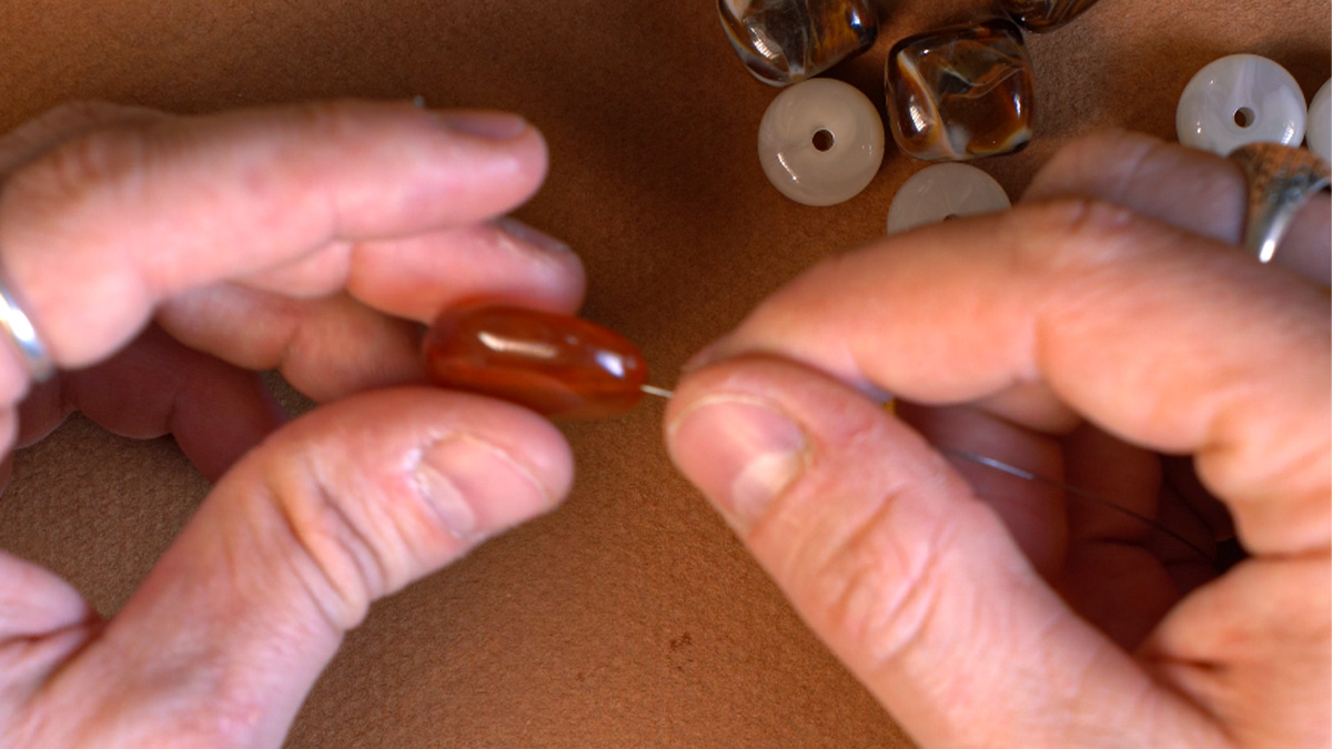 Bijou de sac DIY charms en acier inoxydable et perles en résine : Etape 3