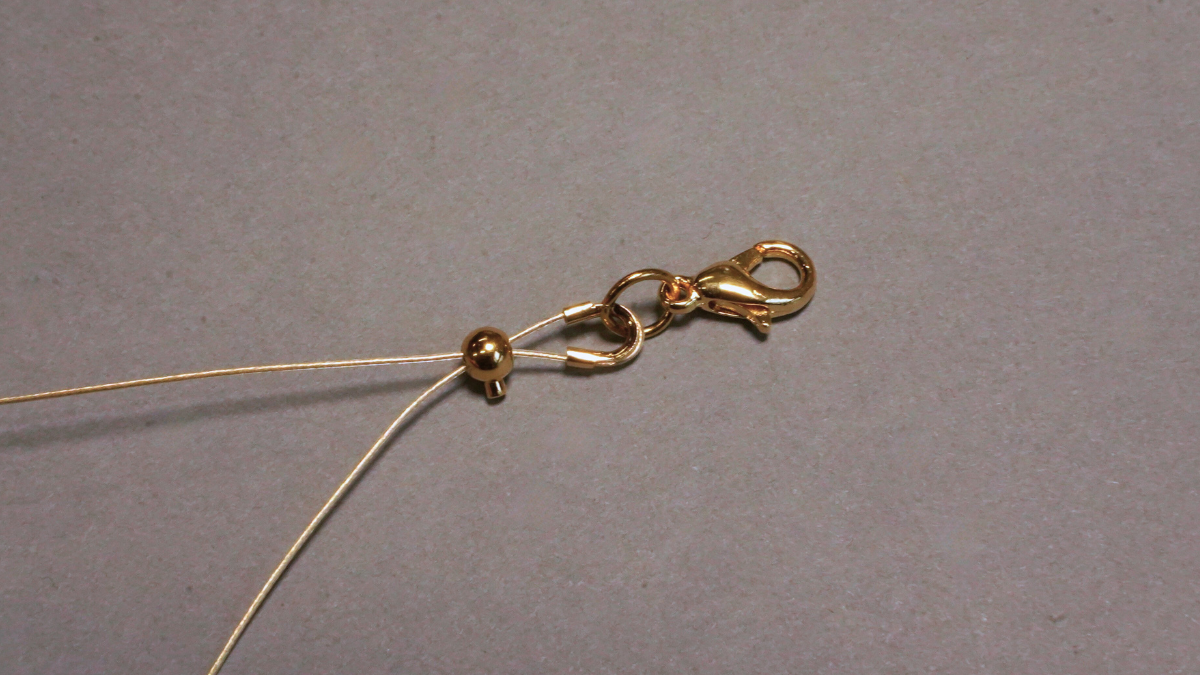 Collier pendentifs en pierre gemme et perles nacrées : Etape 2 Collier pendentifs en pierre gemme et perles nacrées : Etape 2