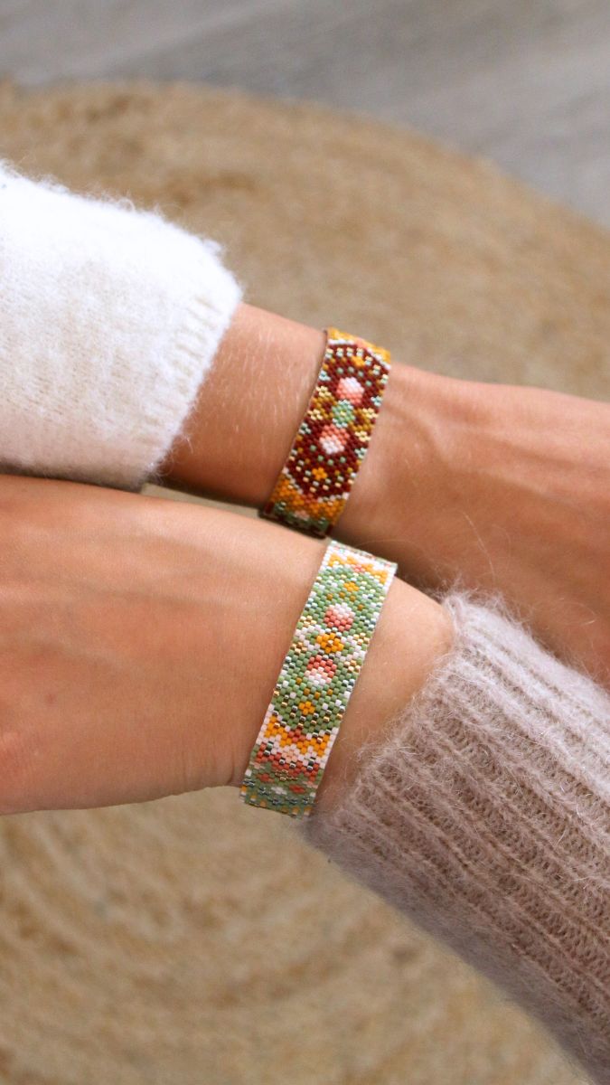 Manchette en tissage de perles Peyote Impair