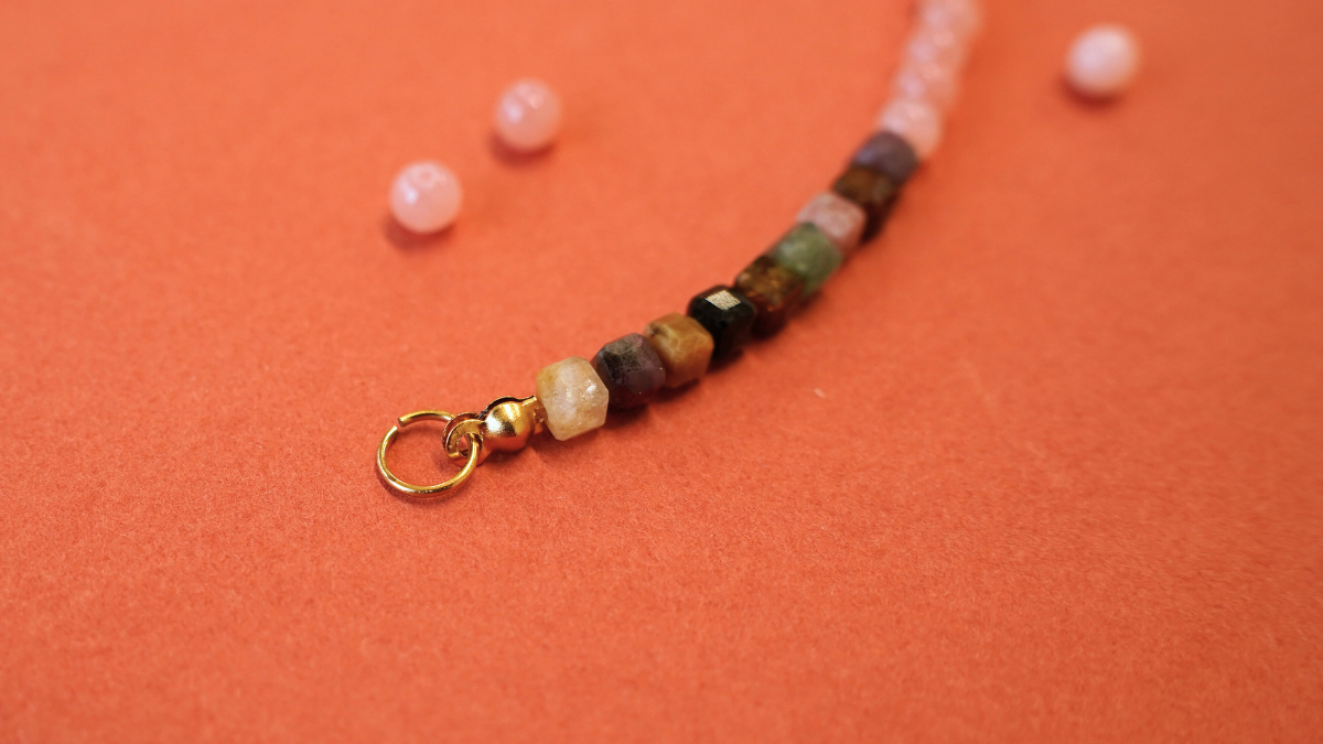 Boucles d'oreilles pendantes en pierre gemme : Etape 4