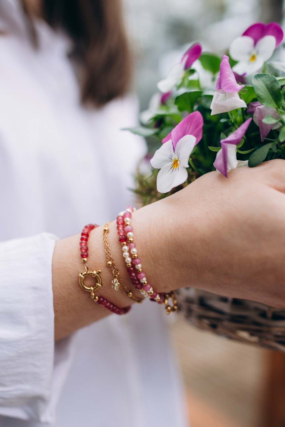 Assortiment de bracelets en pierres naturelles