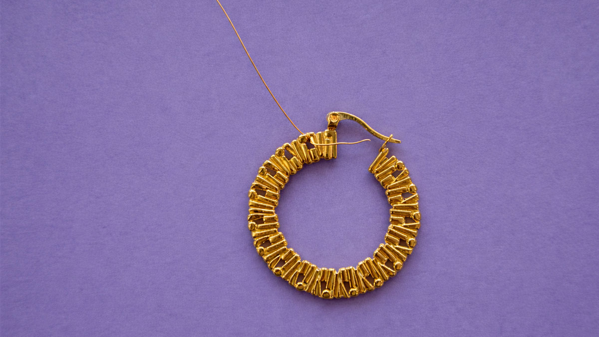 Créoles en perles de rocailles et pierres naturelles : Etape 1 Créoles en perles de rocailles et pierres naturelles : Etape 1