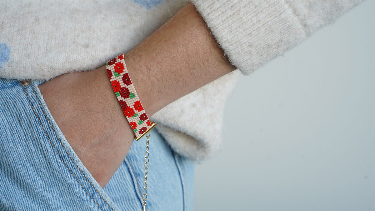 Manchette printanière au métier à tisser