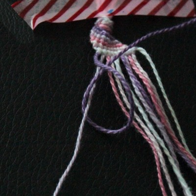 Bracelet brésilien facile avec un motif rayures : Etape 6