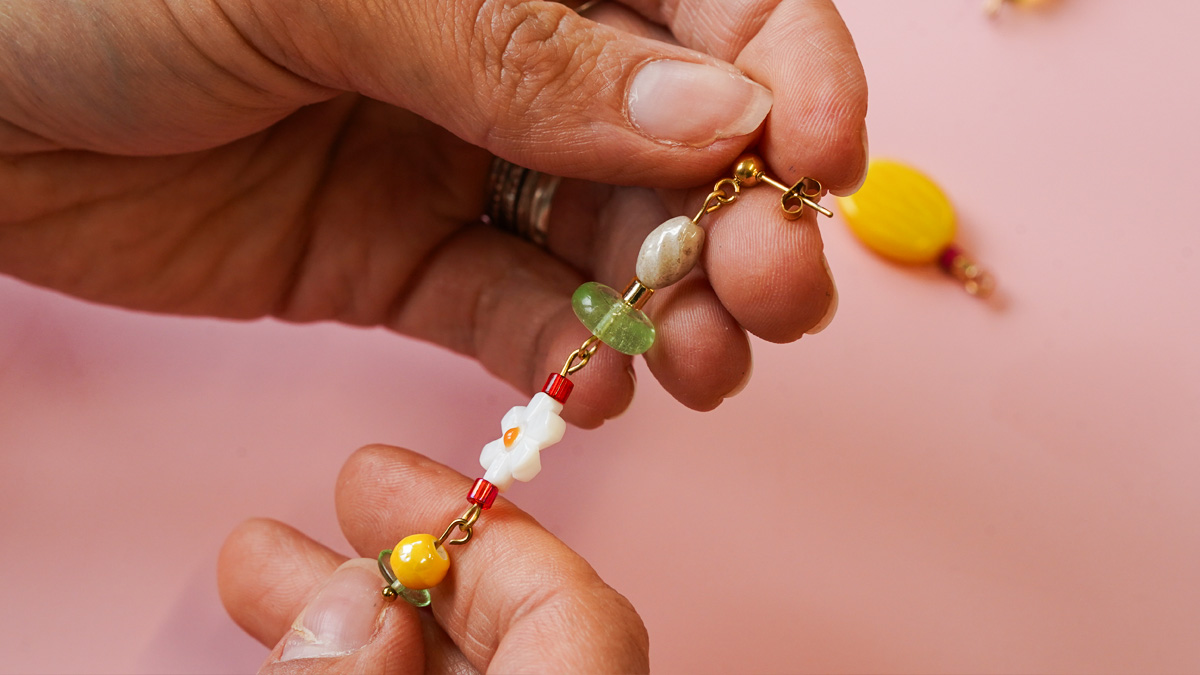 Boucles d'oreilles colorées & asymétriques : Etape 3