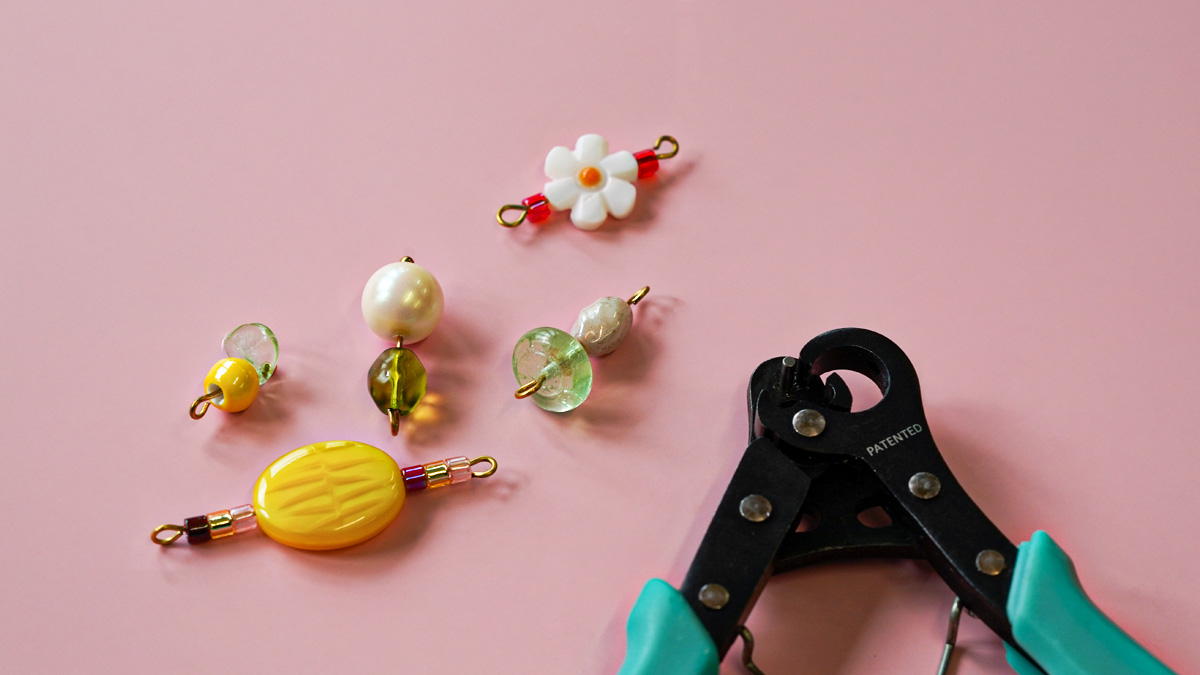 Boucles d'oreilles colorées & asymétriques : Etape 1