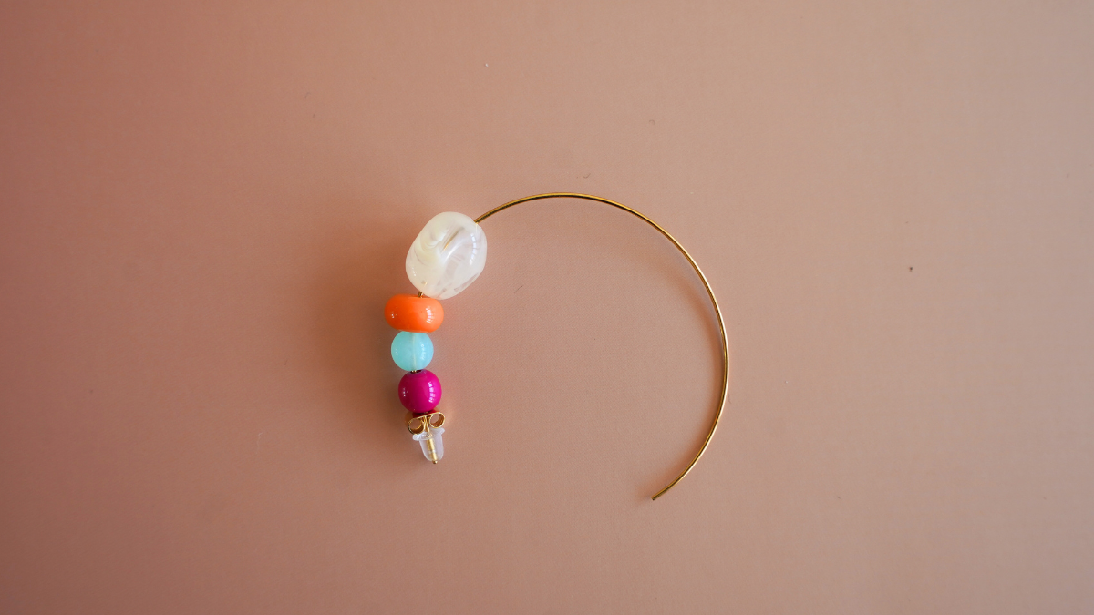 Boucles d'oreilles avec mix de perles colorées : Etape 3