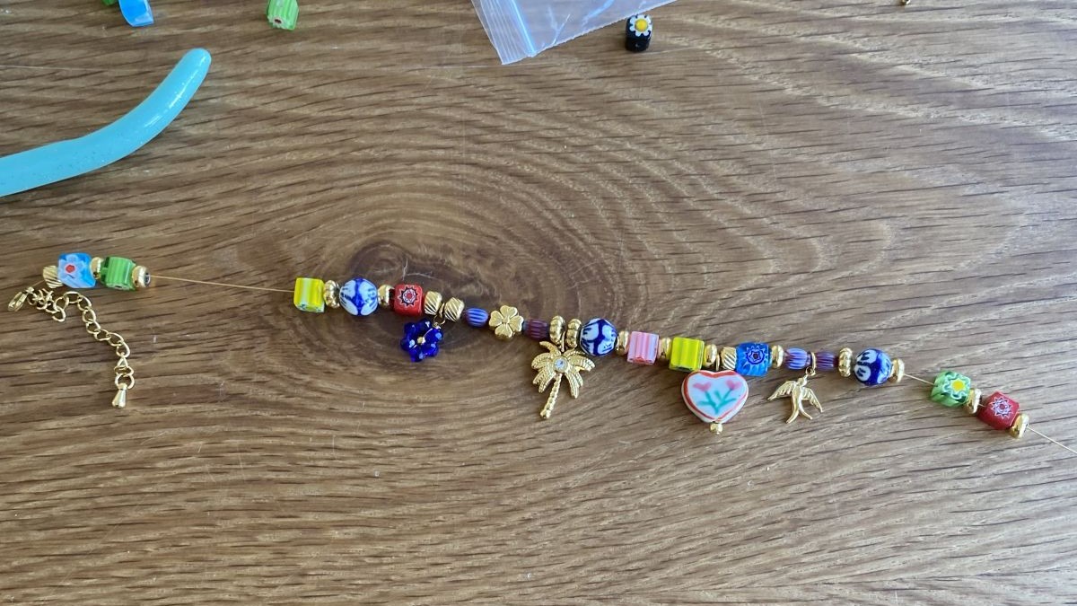 Bracelet multicolore perles en verre, acier et céramique : Etape 7