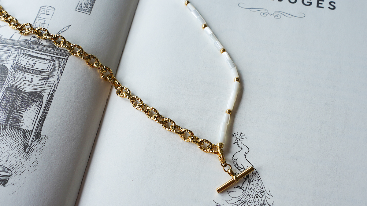 Schéma Collier pendentif barre et perles tubes en nacre