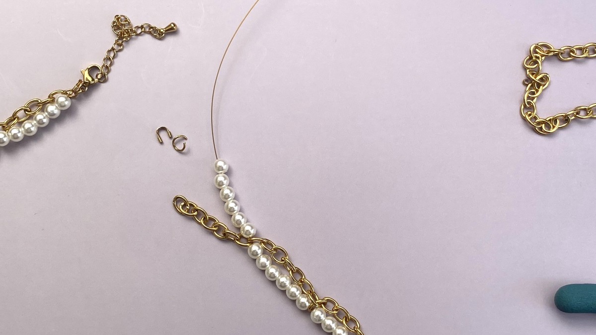 Collier citrons en acier inoxydable, imitations perles nacrées et perles en céramique : Etape 8