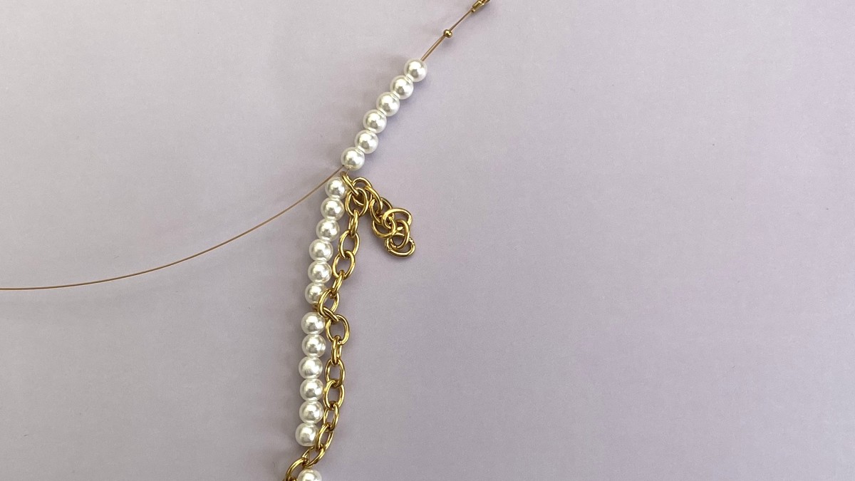 Collier citrons en acier inoxydable, imitations perles nacrées et perles en céramique : Etape 10