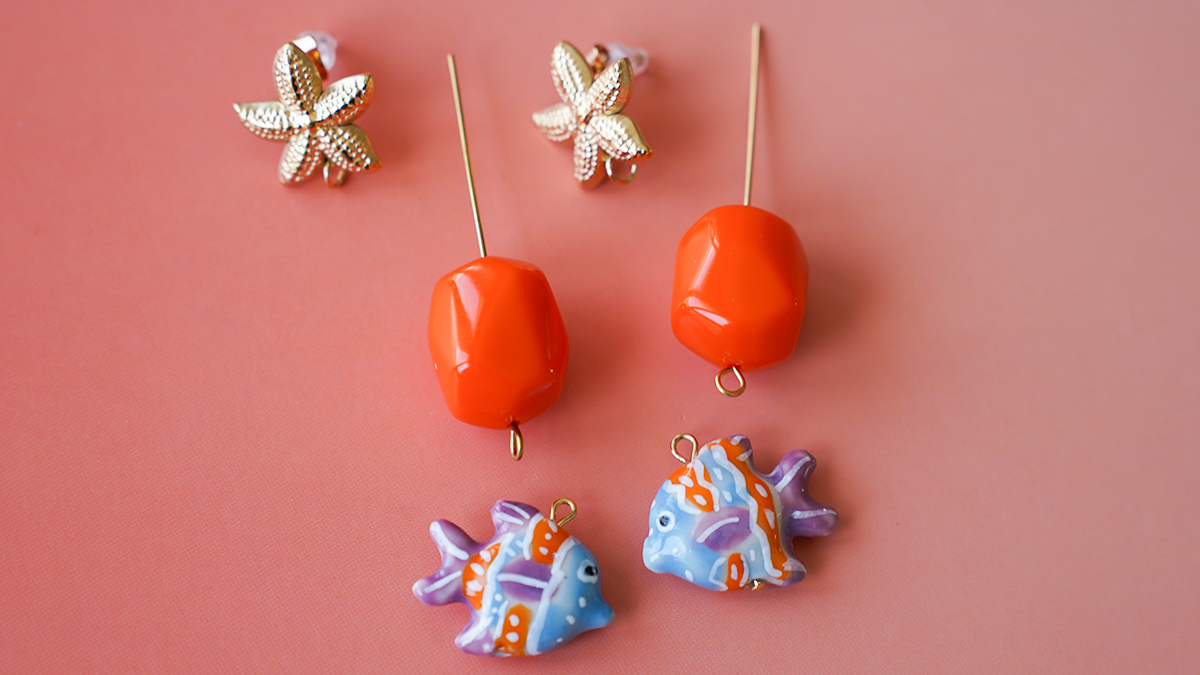 Boucles d'oreilles pendantes étoiles de mer et poissons : Etape 2 Boucles d'oreilles pendantes étoiles de mer et poissons : Etape 2