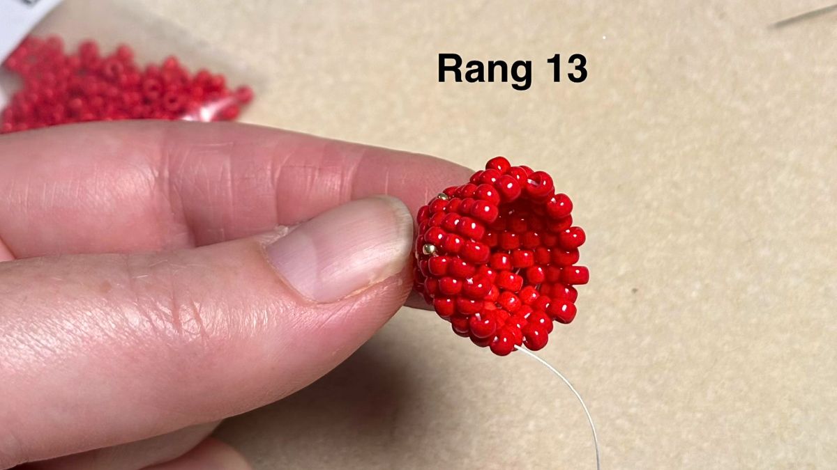 Tissage fraises 3D en peyote circulaire : Etape 8