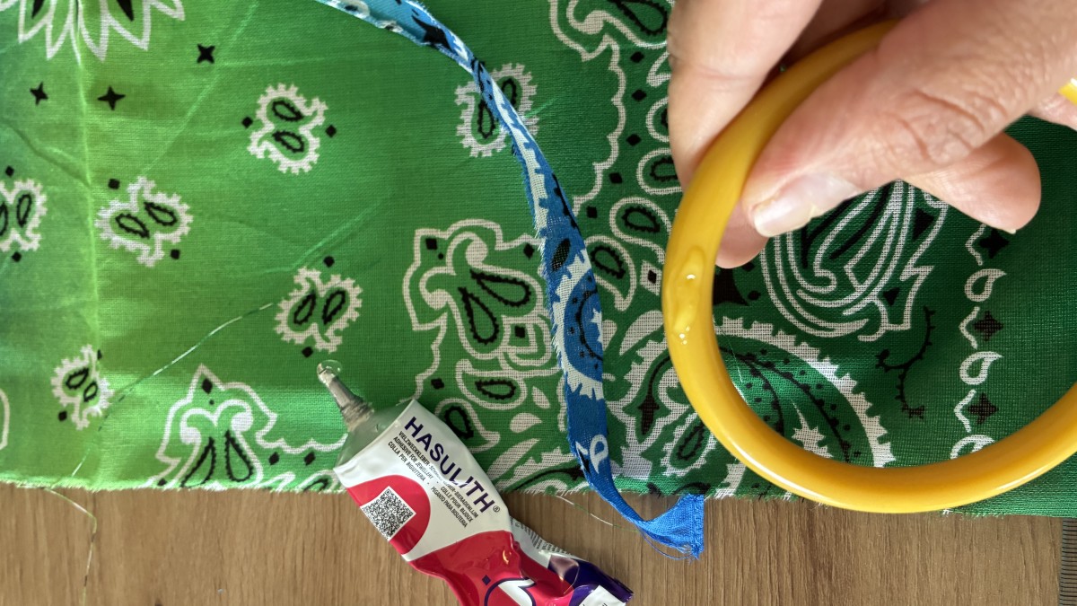 Bracelet jonc en bandana : Etape 2