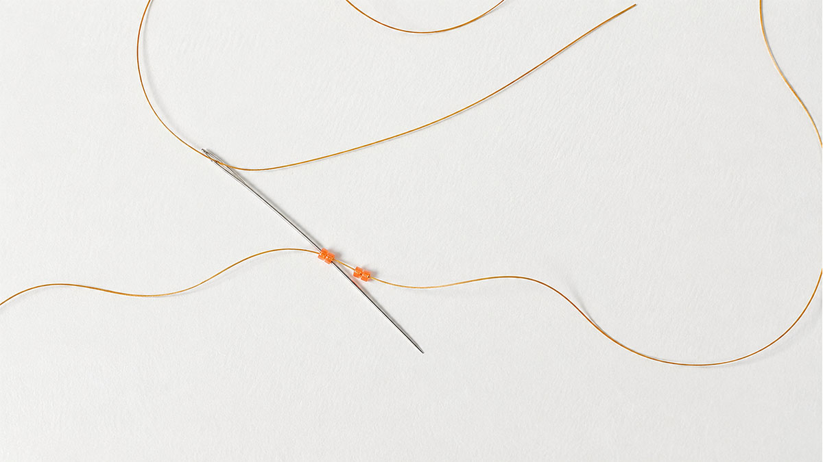 Boucles d'oreilles tissage en double brick stitch : Etape 1