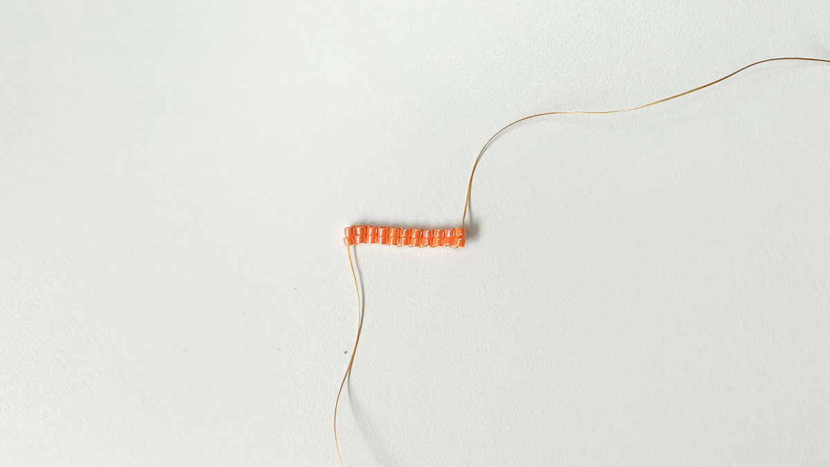 Boucles d'oreilles tissage en double brick stitch : Etape 4