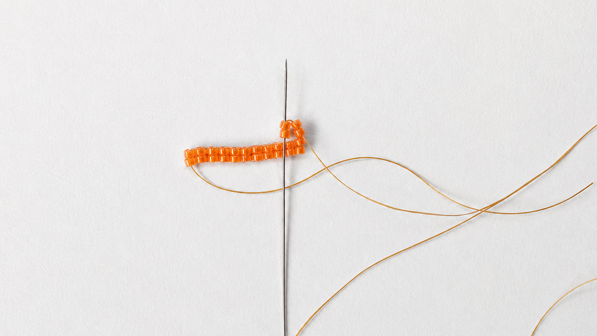 Boucles d'oreilles tissage en double brick stitch : Etape 6