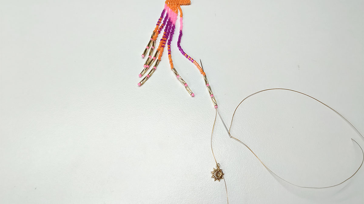 Boucles d'oreilles tissage en double brick stitch : Etape 14