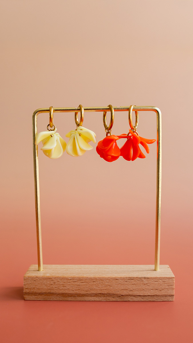 Schéma Boucles d'oreilles créoles et mini pétales Schéma Boucles d'oreilles créoles et mini pétales