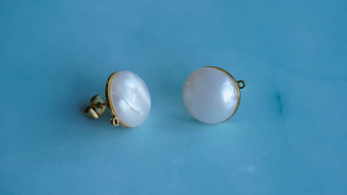 Tutoriel DIY : 3 modèles de boucles d'oreilles avec perles et cabochons en résine : Etape 2