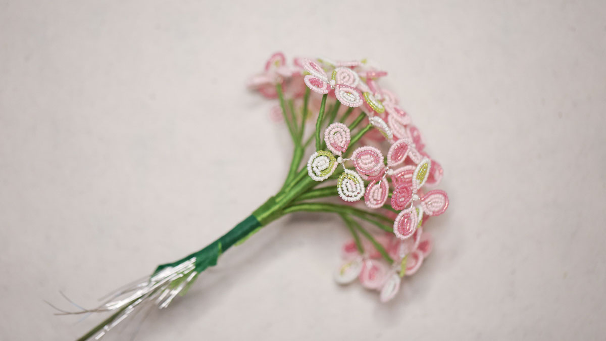Fleur en perles de rocailles Miyuki - Hortensia : Etape 20
