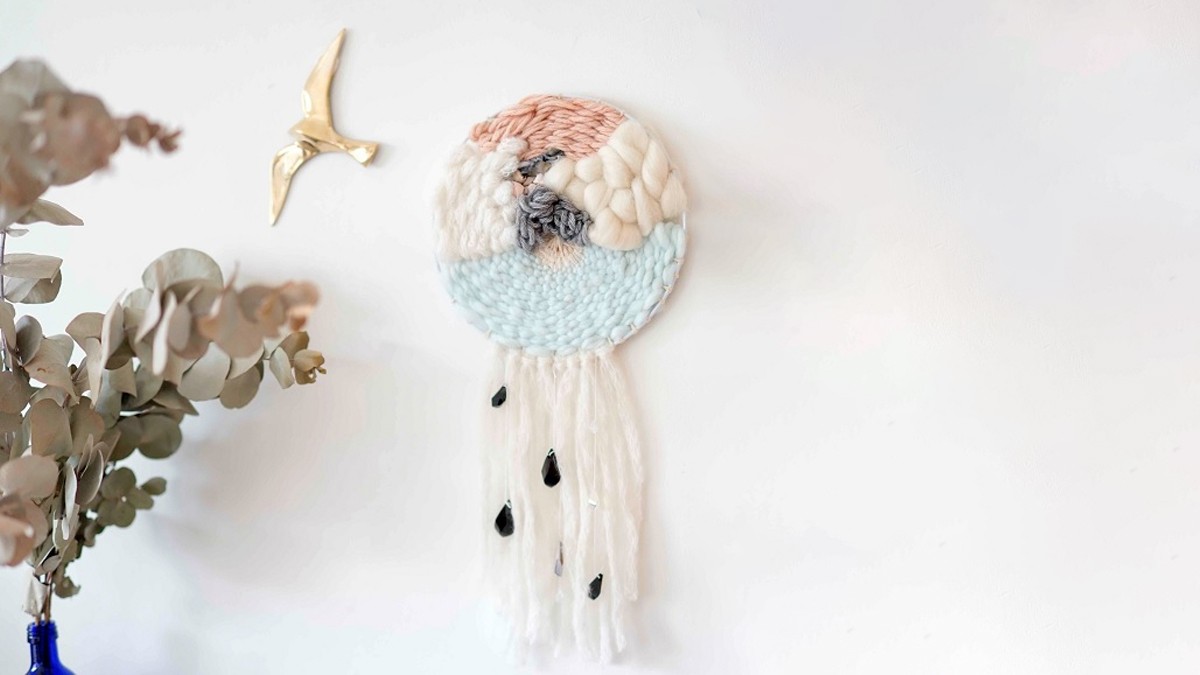 Tissage mural rond par Julie Robert Tissage mural rond par Julie Robert