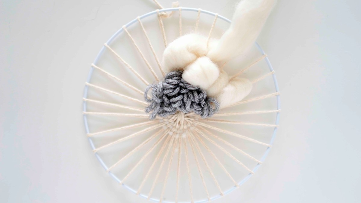 Tissage mural rond par Julie Robert : Etape 5