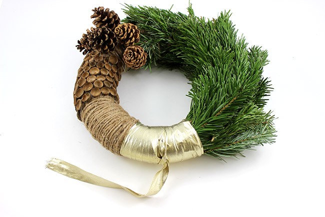 Couronne de Noël naturelle à faire soi-même : Etape 5