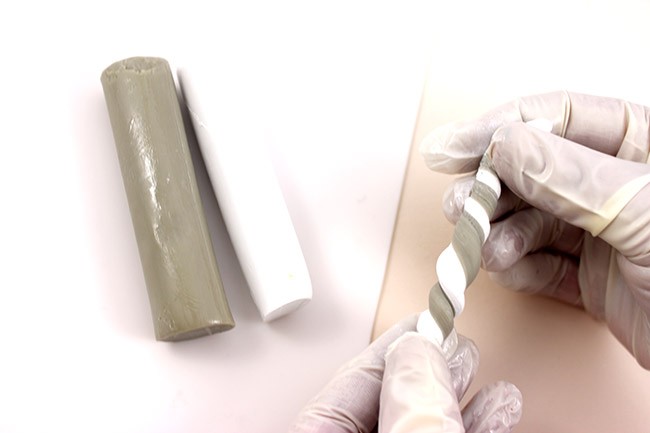 Parure plastron et boucles d'oreilles en Fimo couleur flamingo avec des cauris : Etape 13