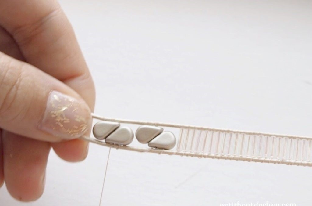 Bracelet wrap tendance avec Miyuki Quarter Tila, spike beads PureCrystal et Amos® par Puca® : Etape 11