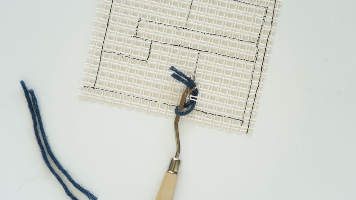 DIY facile : customisation d'une pochette au point noué par Julie Robert : Etape 7