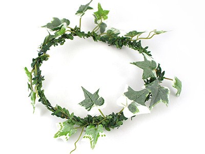 Couronne de Fleurs en Papier Crépon Buis Lierre : Etape 2