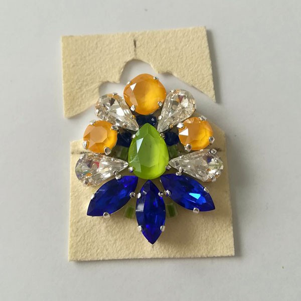 Boucles d'oreilles cabochons PureCrystal majestic blue, buttercup et lime : Etape 16