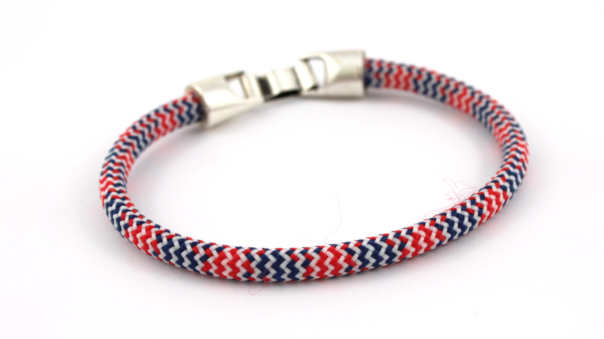 Tuto Bracelet corde tressée pour homme bleu blanc rouge