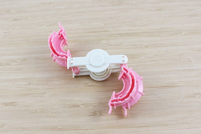 Bijou de sac pompon cœur en laine : Etape 1