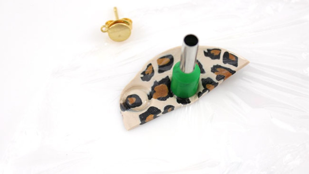 Parure de bijoux fantaisie Fimo motif cane léopard : Etape 10