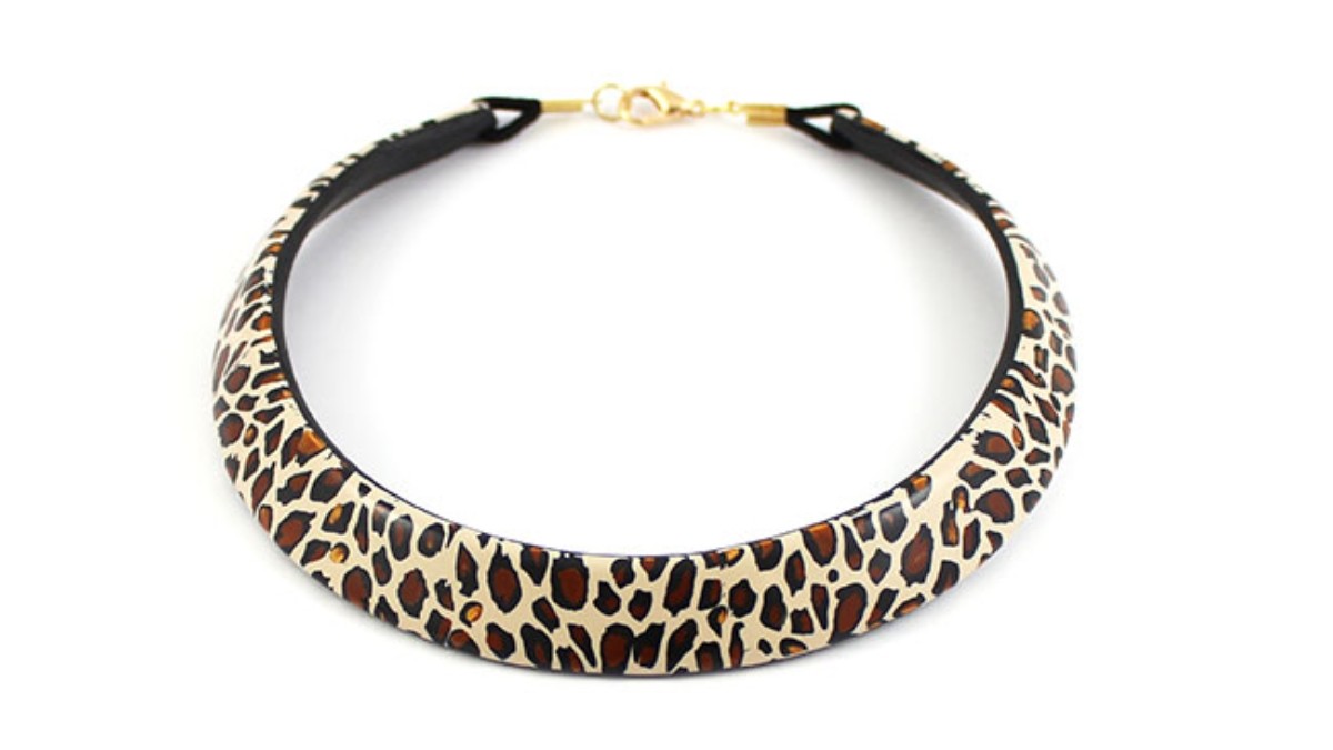 Parure de bijoux fantaisie Fimo motif cane léopard : Etape 17