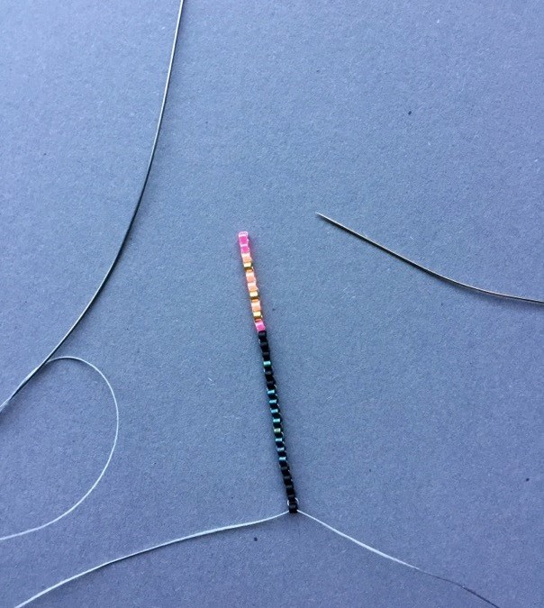 Tissage de perles motif flamant rose en Miyuki Delica : Etape 1