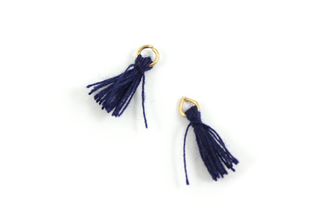 Boucles d'oreilles pendantes Lapis Lazuli et perles Swarovski ou PureCrystal : Etape 3